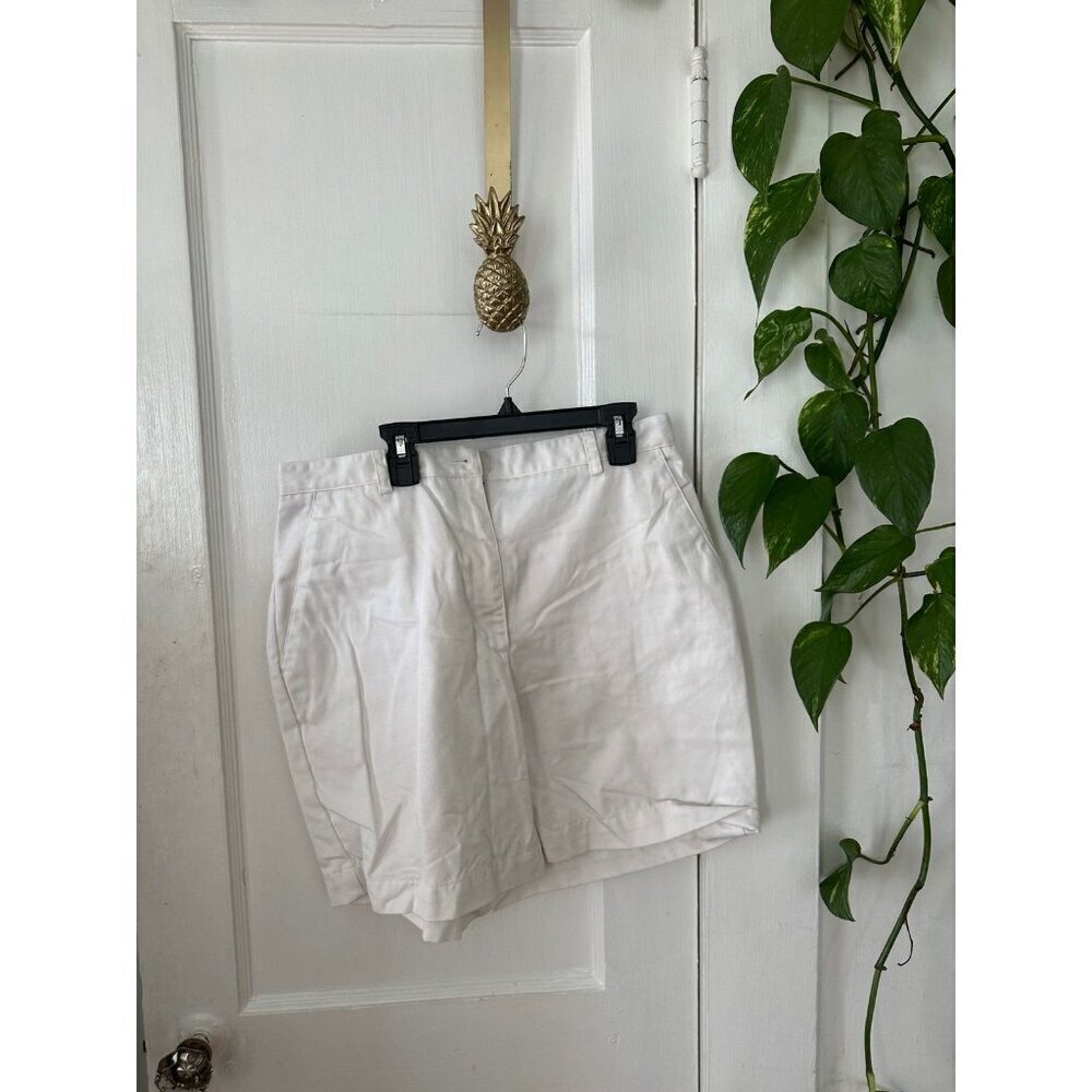 Liz Claiborne women’s size 12 white shorts